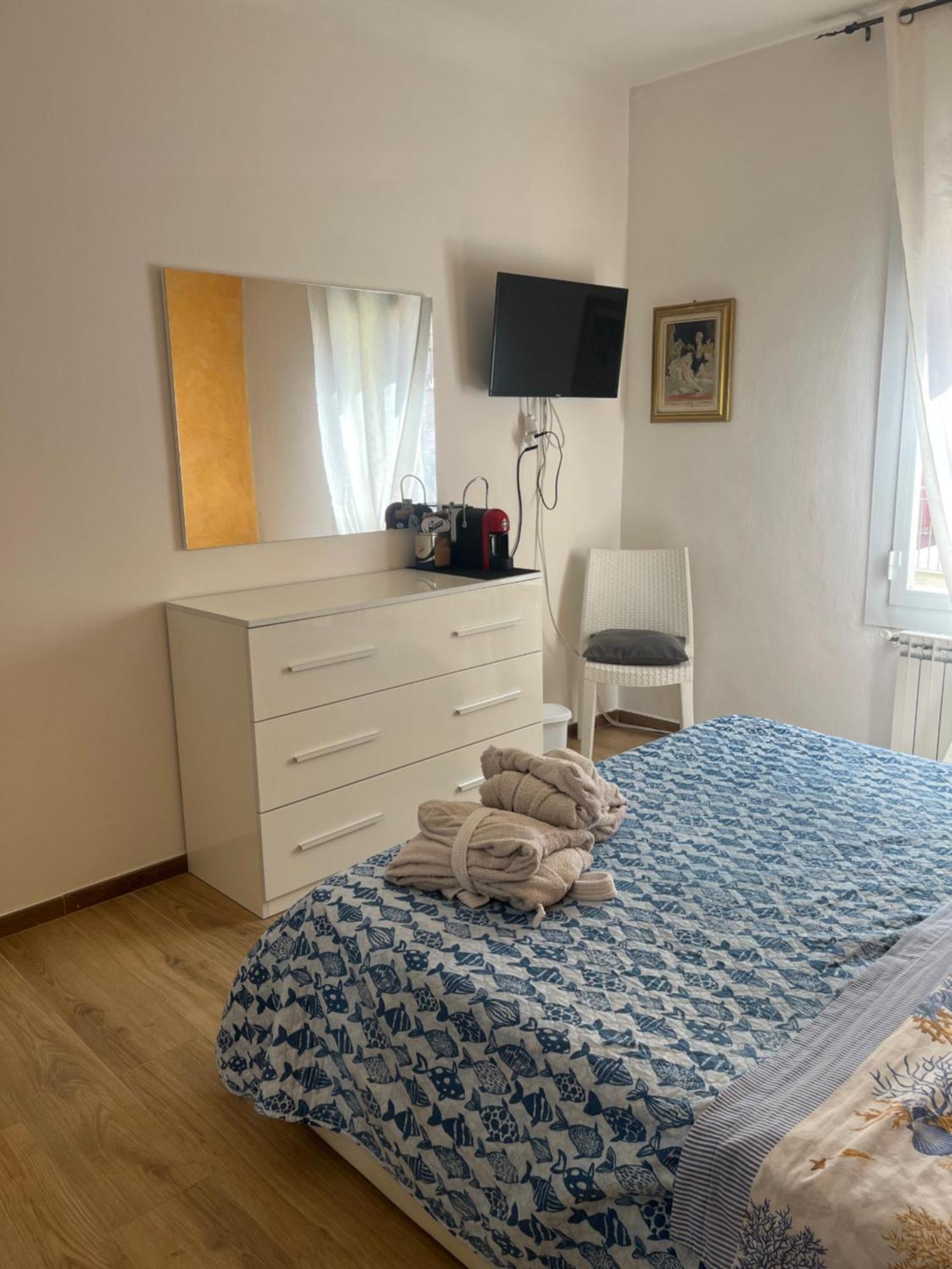 La Casa Del Giglio Hotel Albenga Luaran gambar